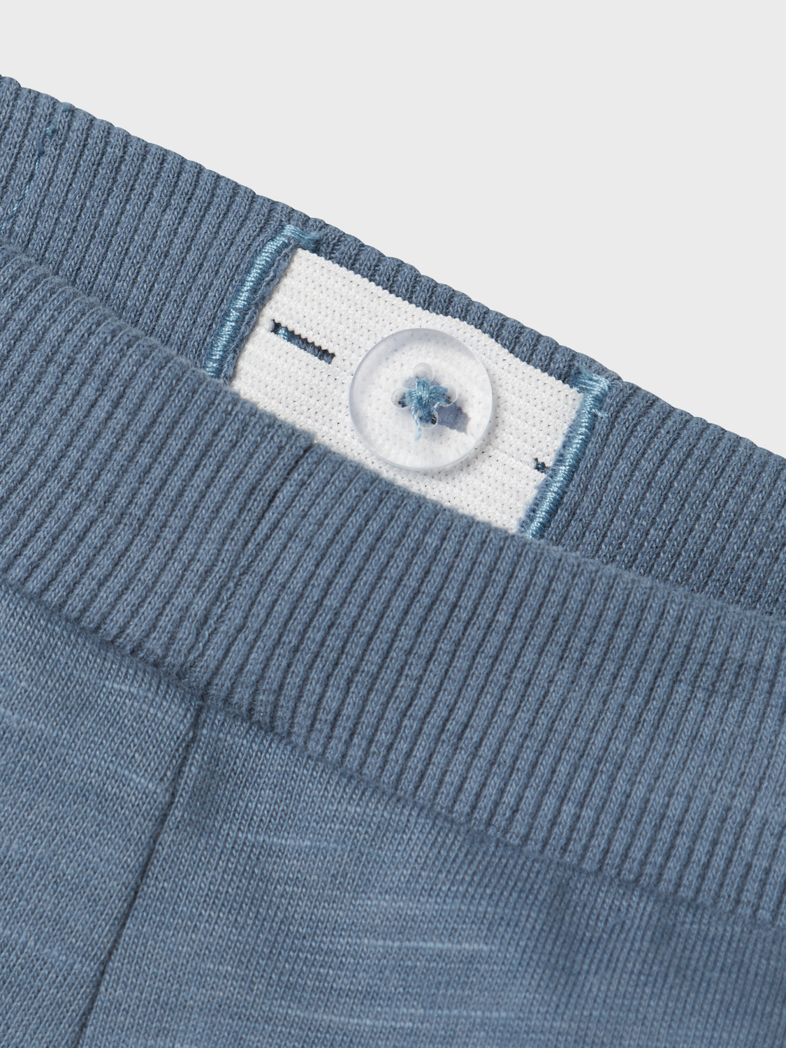 model_shot-front_full